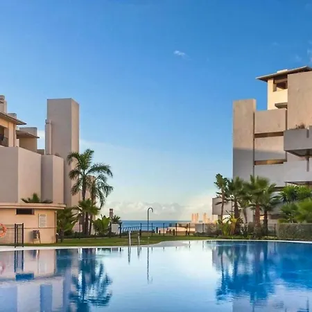 119 - Penthouse With Private Pool * إِستيبونا