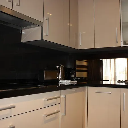 119 - Penthouse With Private Pool شقة *