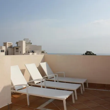 119 - Penthouse With Private Pool شقة إِستيبونا